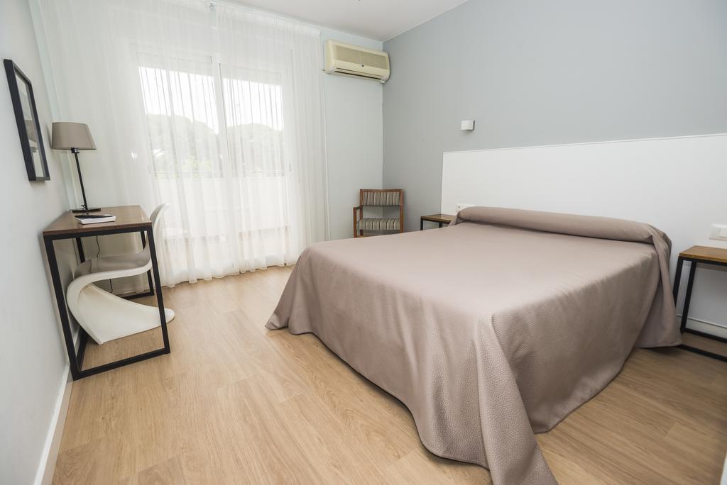 Hostal Las Cumbres Коніль-де-ла-Фронтера Екстер'єр фото
