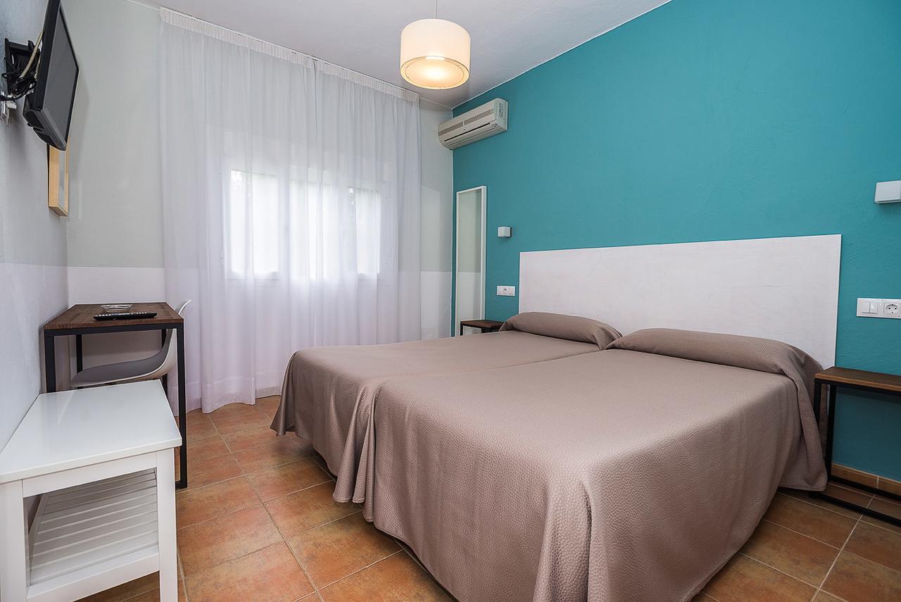 Hostal Las Cumbres Коніль-де-ла-Фронтера Екстер'єр фото