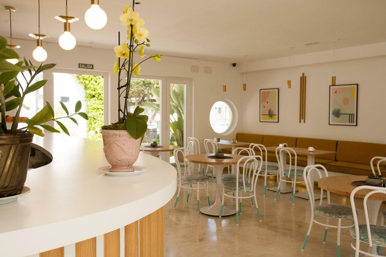Hostal Las Cumbres Коніль-де-ла-Фронтера Екстер'єр фото